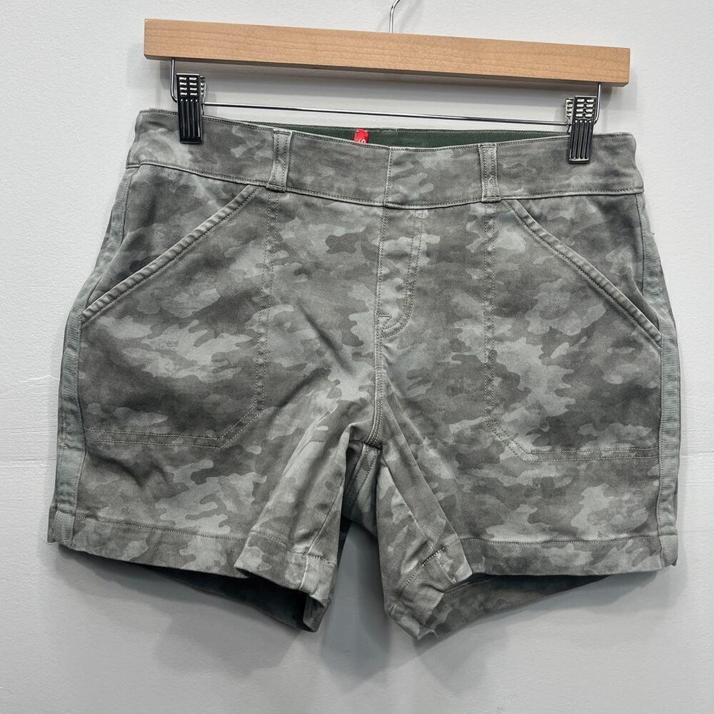 Spanx Women’s Camo Grey Twill Short / Size-Medium